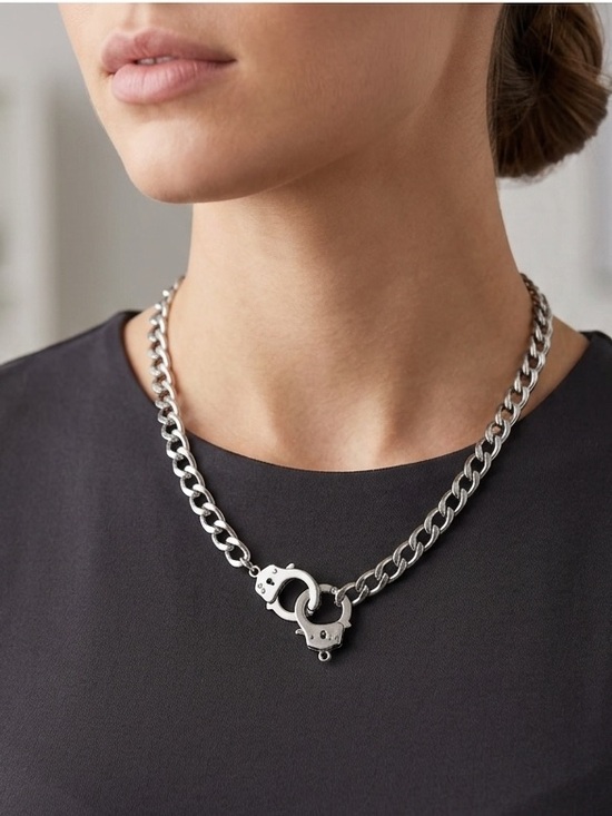 Zumiez Jewelry - Chunky Silver Fear Handcuff 22” Stainless Steel Chain Necklace